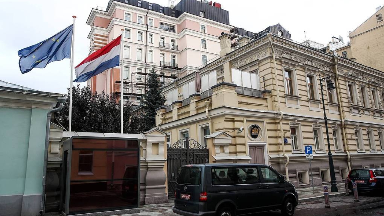 مكتب ترجمة معتمد من السفارة الهولندية